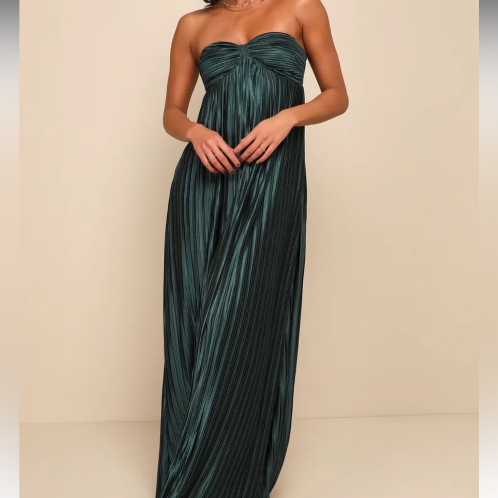 Lulu's Strapless Pleated Maxi Dress in Emerald Green